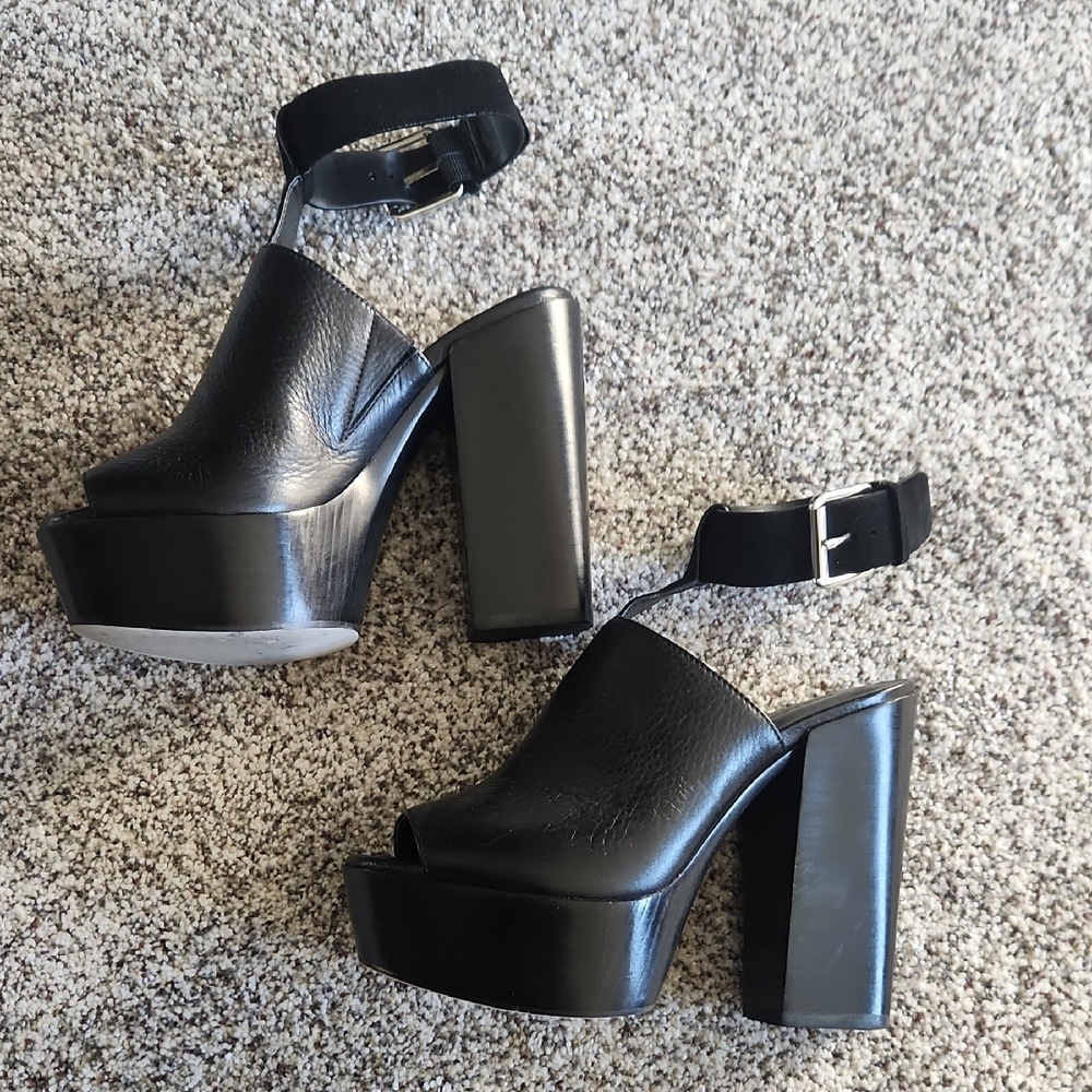 Black Platform Heeled Sandals - Picture 7 of 9